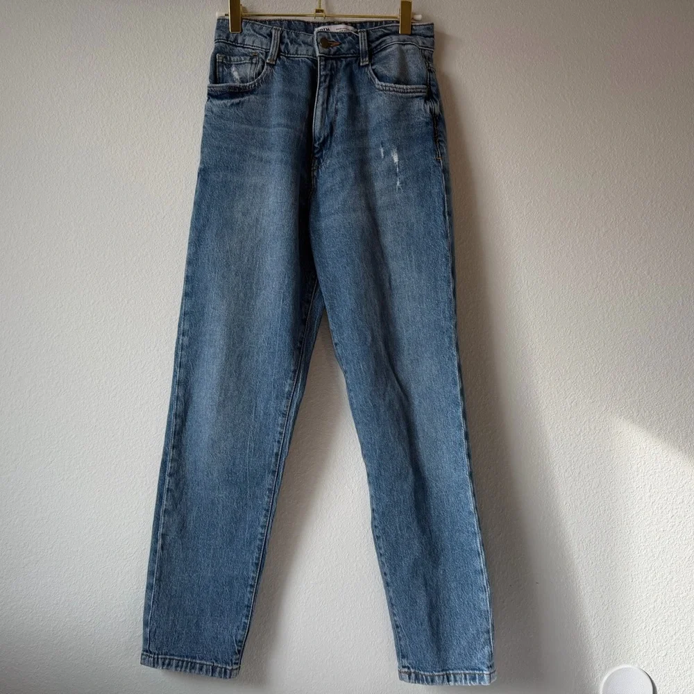 Zara High Waisted Straight Fit Blue Jeans - Picture 1 of 7